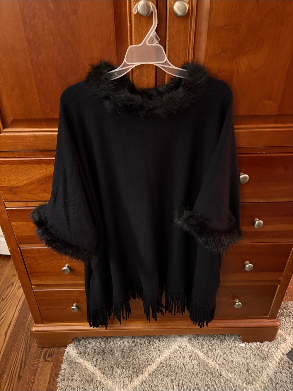 Black Faux-Fur Trim Women's Sweater Poncho